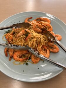 川越シェフが葛尾村へ来訪｜HANERUのエビを使った特別企画が公開されました